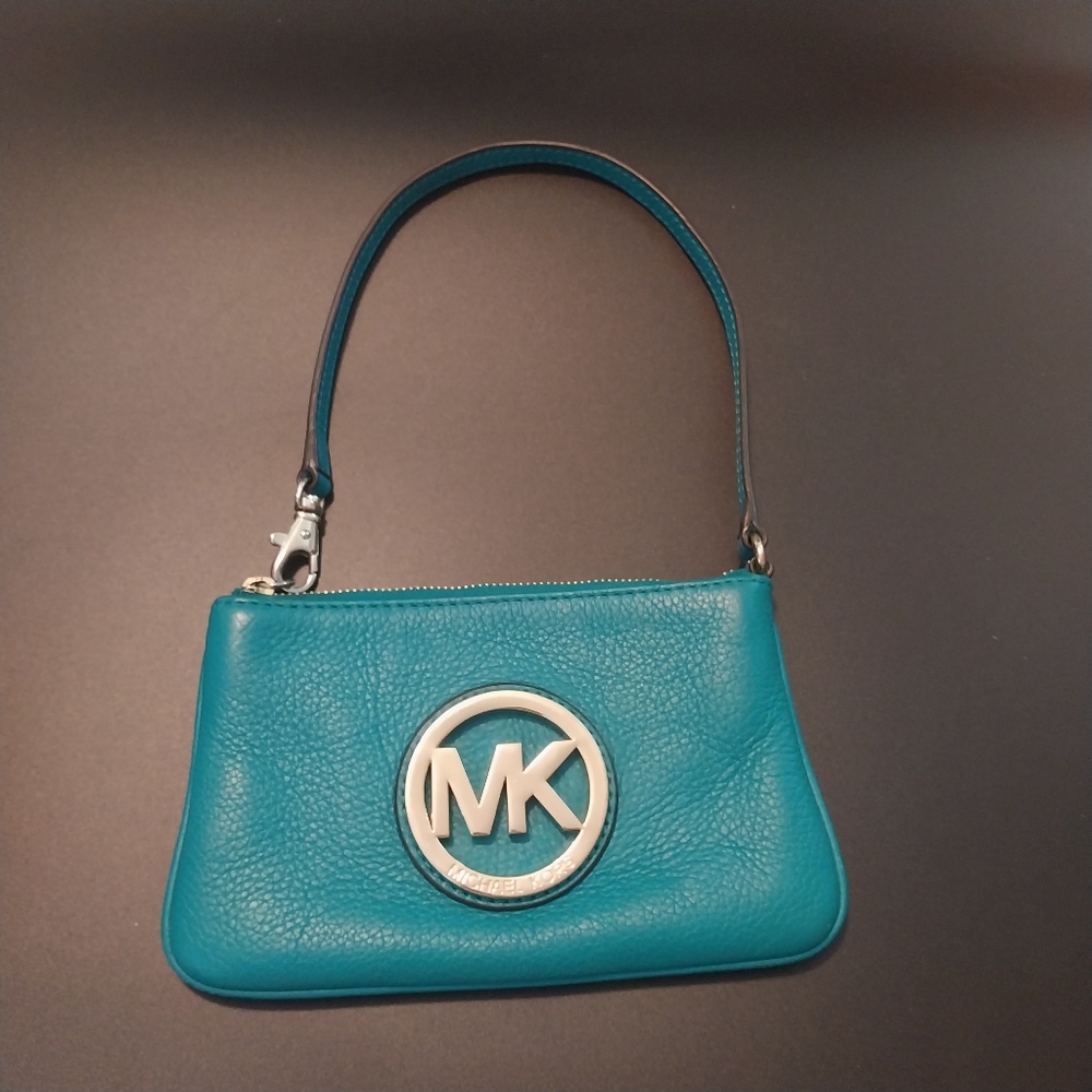 Michael Kors wristlet
